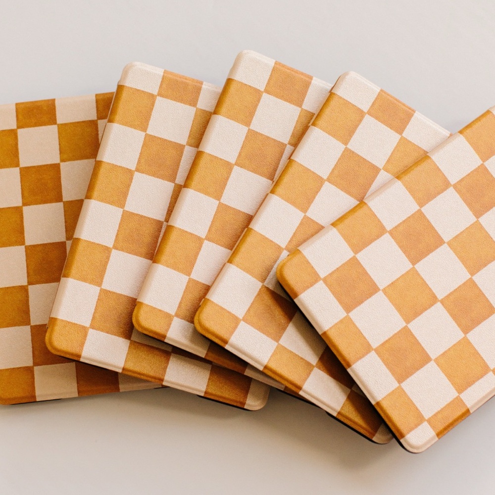 Kindle Oasis Checkered Case - Orange and White